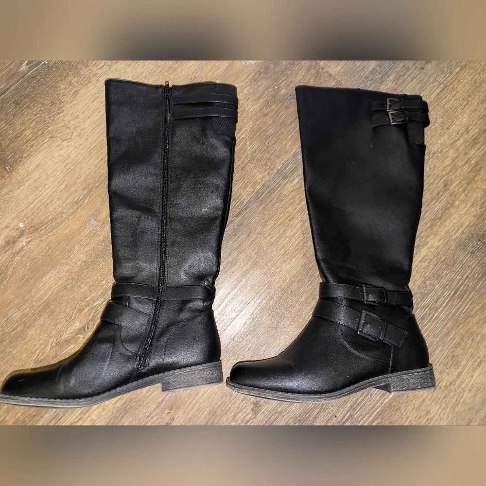 Women's Black Knee-High Boots